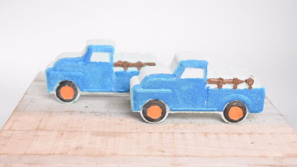 Farm Truck Bath Bomb with coin surprise inside